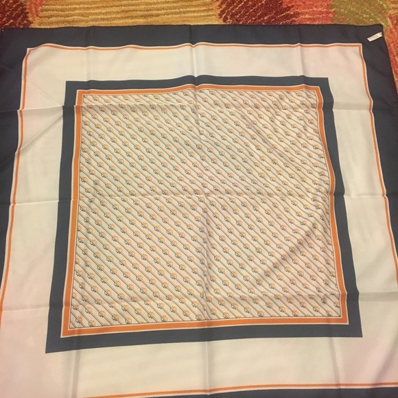 🏆 Polyester scarf - Picture 1 of 3